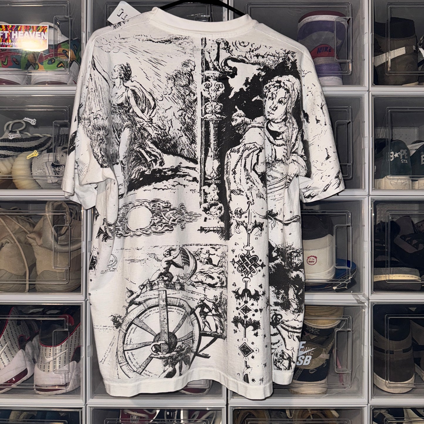 Vintage Jesus Tee - XL - Renaissance Angelic Art Tee - 24 X 29